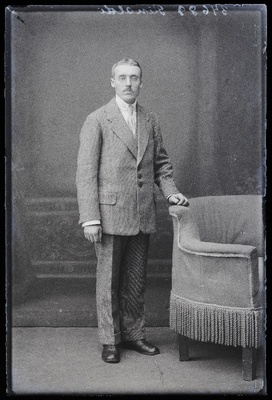 Rinaldi.  similar photo