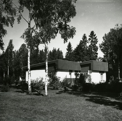 Elamu Libatses "Kullipesa", vaade hoonele. Arhitekt Tõnu Kull  duplicate photo