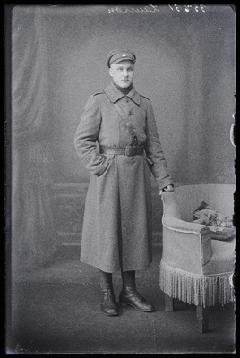 Sõjaväelane Laurson.  duplicate photo