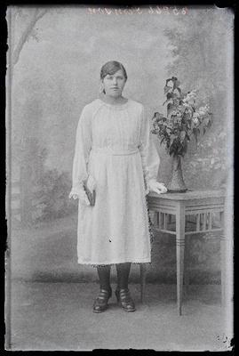 Leerilaps Marie Simson.  duplicate photo