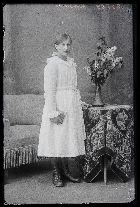 Leerilaps Liisa Aasov.