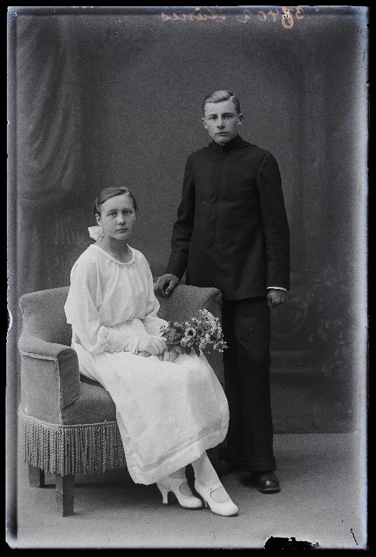 Leerilaps Jänes noormehega.