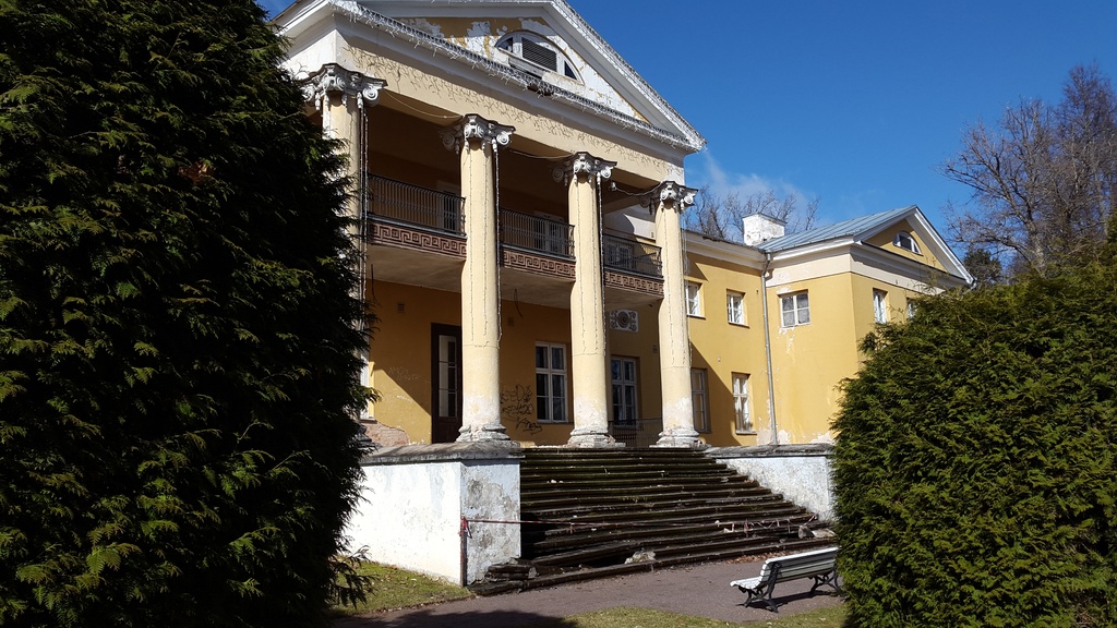 Räpina Manor building