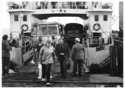 Fotonegatiiv. Praamlaev "Suurupi" saabumine Heltermaale  similar photo