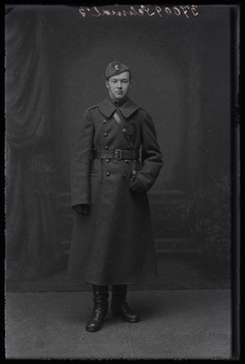 Sõjaväelane Schmalz.  duplicate photo