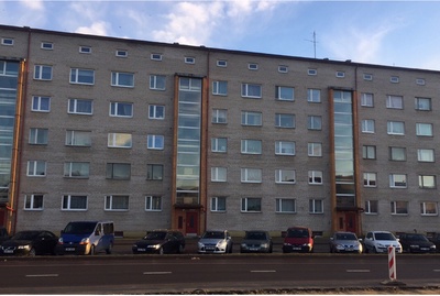 Tartu Annelinn: hoone Kalda tee ja Sõpruse pst nurgal rephoto