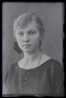 Kapsta.  similar photo