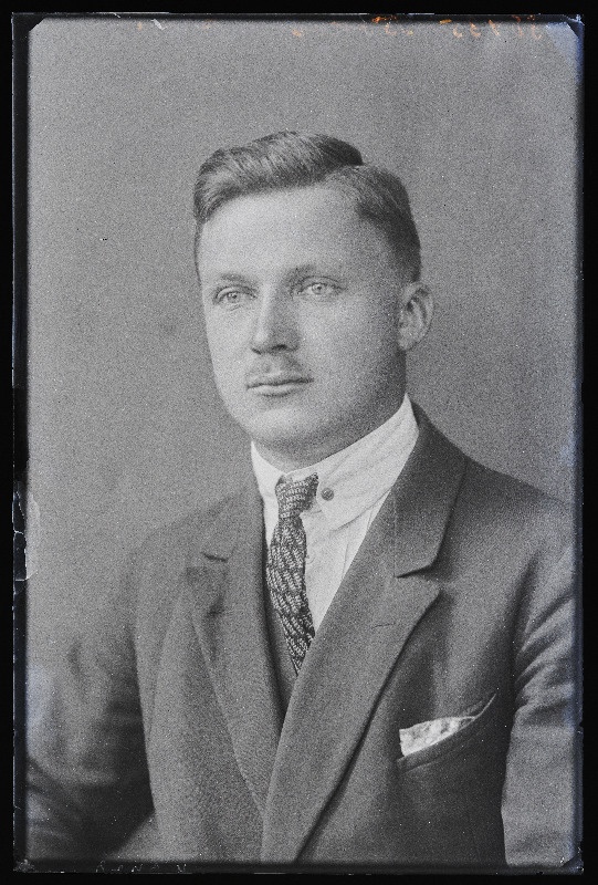 Bokov.