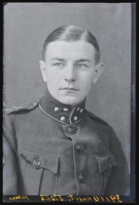 Sõjaväelane, kapten [Edgar] Tiits.  duplicate photo