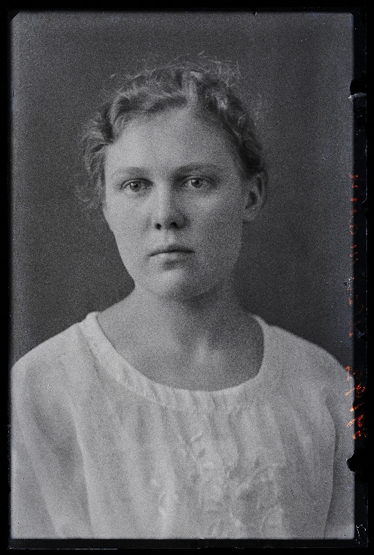 Rosalie Neumann.