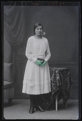 Leerilaps Anna Liiv.  duplicate photo