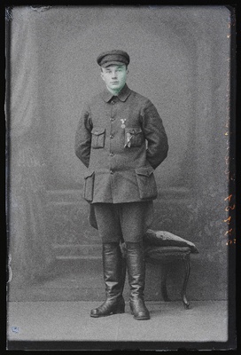 Hanschmidt.  similar photo