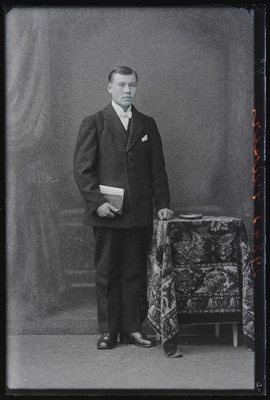 Leerilaps Richard Piiper.  duplicate photo