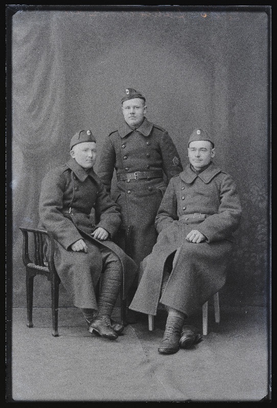 Grupp sõjaväelasi, (foto tellija Johanson).