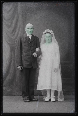 Noorpaar Vares.  duplicate photo