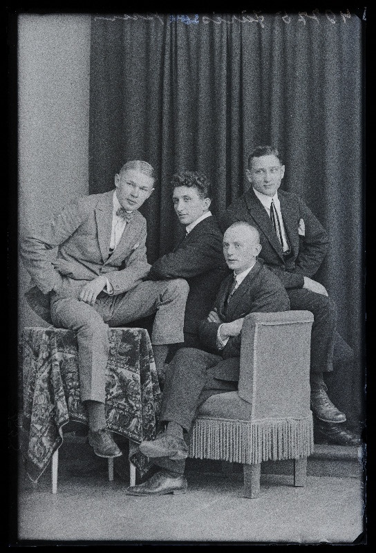 Grupp mehi, (foto tellija Jürisson).