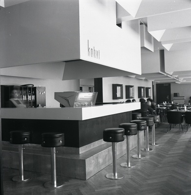 ETKVL-i restoran Võrus, vaade baarile  similar photo