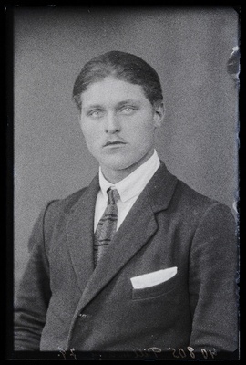 Aleksander Pillmann.  duplicate photo