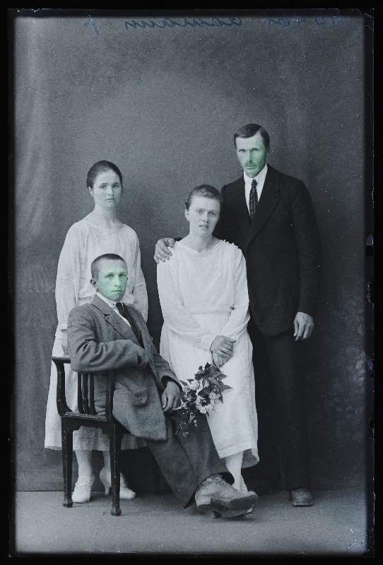 Grupp inimesi, (foto tellija Aamann).