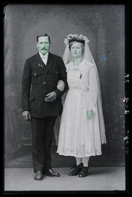 Noorpaar Erg, (Abja, Suusi talu).  duplicate photo