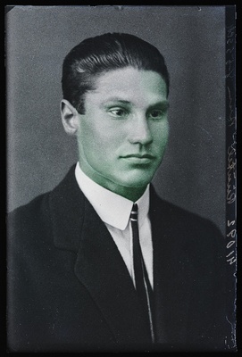 Rüütel.  duplicate photo