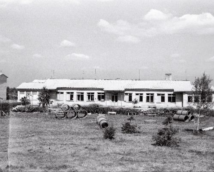 View of the kindergarten of the Jõgeva Sordiaretus Station. 08.1969
