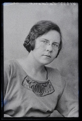 Laidoner.  similar photo