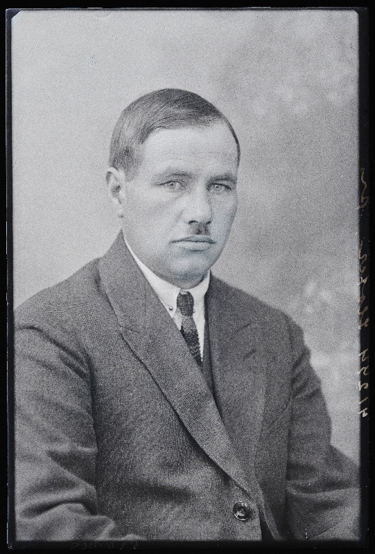 Hofer.