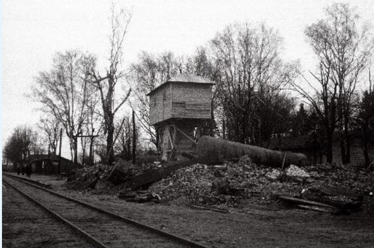 New water tower at Jõgeva Railway Station. 12.1944