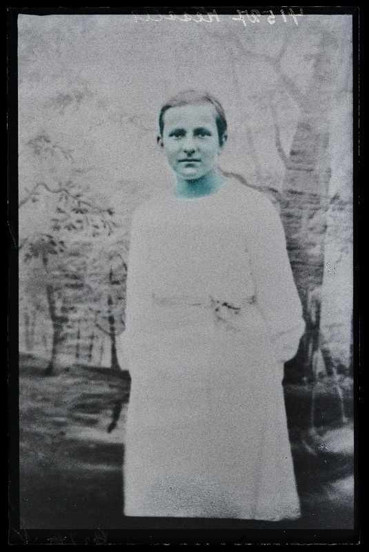 Naise foto, (09.09.1923 fotokoopia, tellija Kessler).