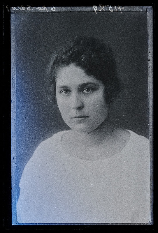 Naise foto, (09.09.1923 fotokoopia, tellija Tõnisson).