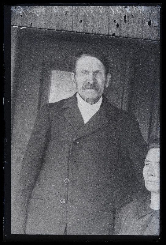 Mees grupifotol, (09.09.1923 fotokoopia, tellija Tepper).