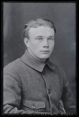 Noormees Hanschmidt.  similar photo