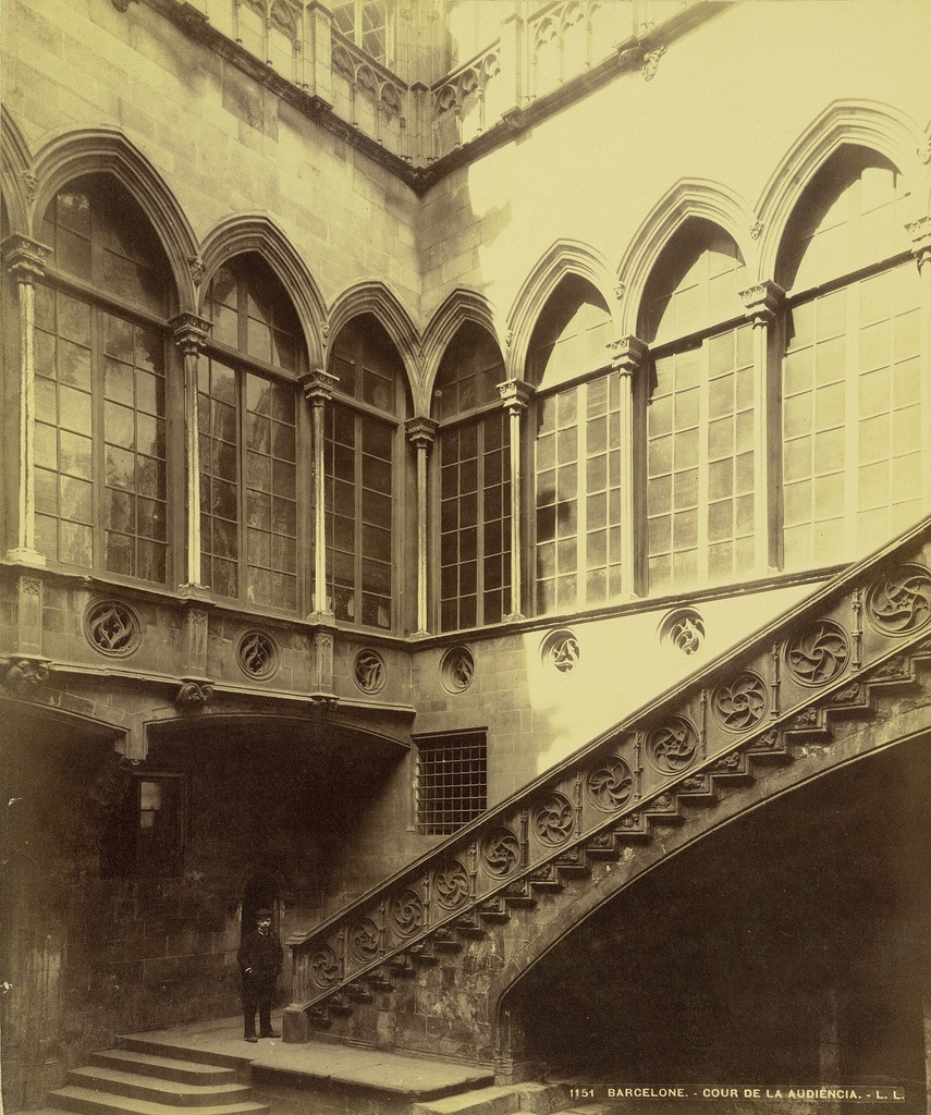 Barcelona. Courtyard of the Audiencia
