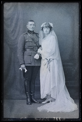 Noorpaar, kapten August Virro (alates 1929 Viru) ja Alice Amalie Viru (snd Rebane).  duplicate photo