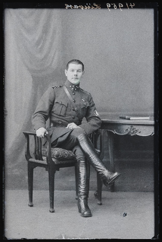 Sõjaväelane, alamkapten Peeter Liivak, Sakala Partisanide Üksik Pataljon.