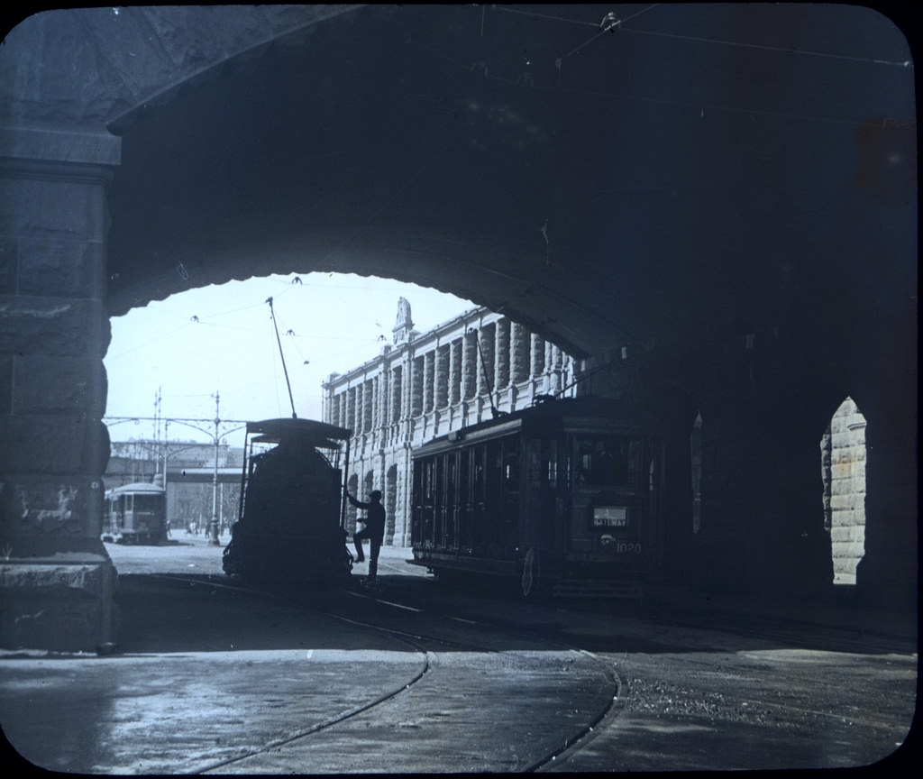 Eddy Avenue, Central Station