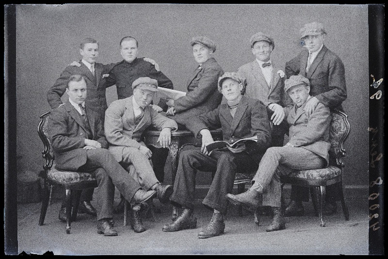 Grupp mehi, (foto tellija Lenk).