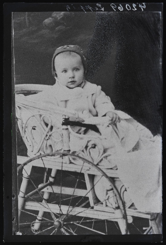 Laps ratastoolis, (17.12.1923 fotokoopia, tellija Leppik).