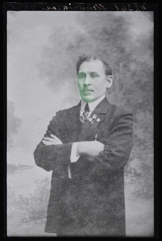 Mehe foto, (19.02.1924 fotokoopia, tellija Hendrikson).