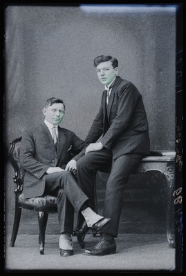 Kaks meest, (foto tellija Pensch).  similar photo