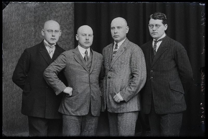 Grupp mehi, (foto tellija Leoke).