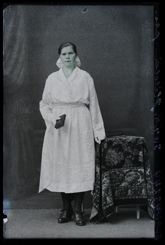 Leerilaps Hilda Sork, (Uue-Kariste, Mulgi talu).