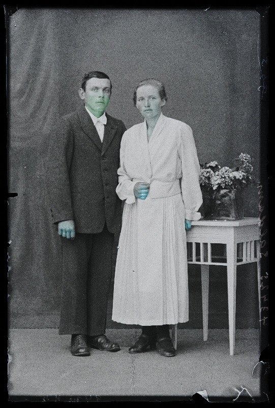 Saldam naisega, (Halliste, Lätti talu).