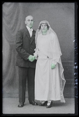 Noorpaar Servinsky.  duplicate photo