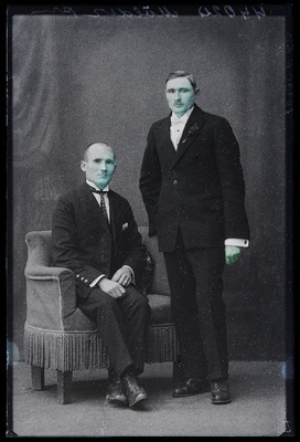 Kaks meest, paremal Tõnis Mölter.  duplicate photo