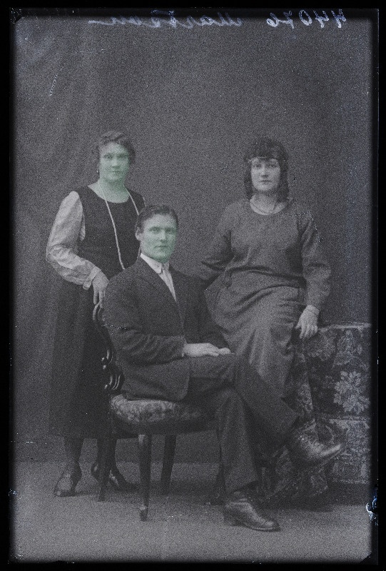 Grupp inimesi, (foto tellija Martson).