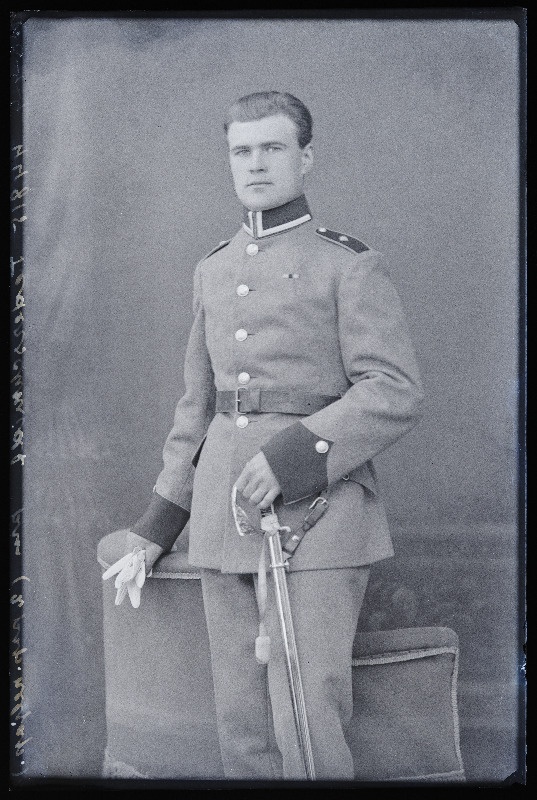 Politseiametnik Tederschmidt.