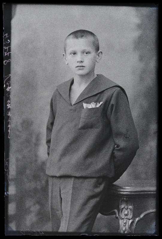 Koolipoiss Vöhrmann.