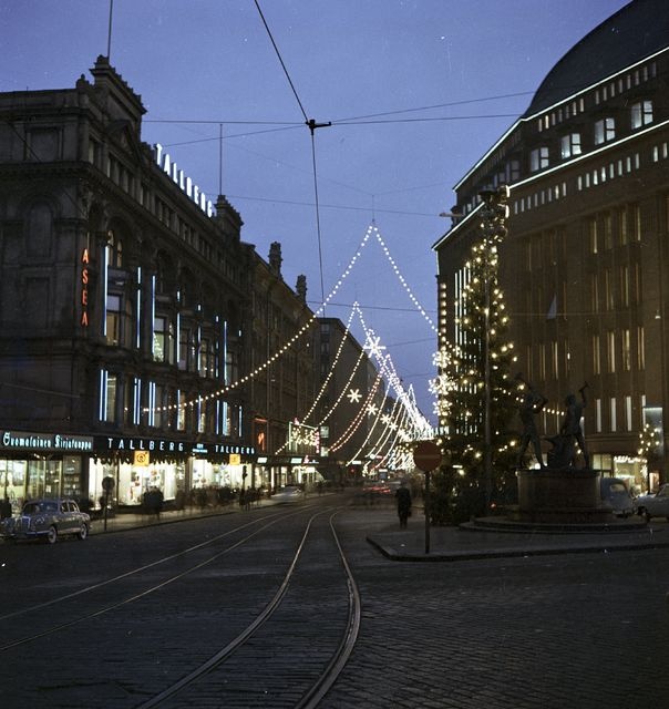 Aleksanterinkadun joulukatu.; Aleksanterinkadun alkupää, Stockmann.